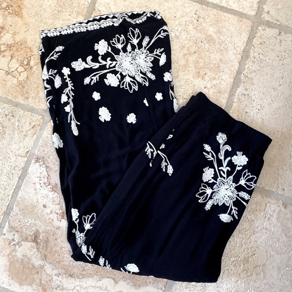 Liv Los Angeles Wide leg Beach pants Womens XL Embroidered Boho Artsy Black - Picture 2 of 12